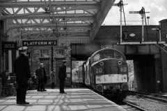 D6700 at Loughborough Central