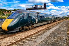 802109 leaving Taunton on 1A84 Penzance-Paddington